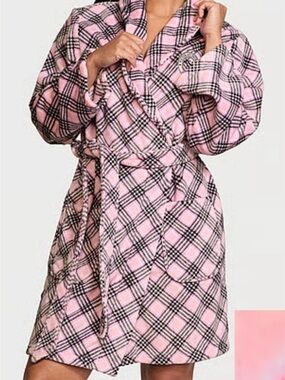 Victoria's Secret Pink Plaid Plush Wrap Robe